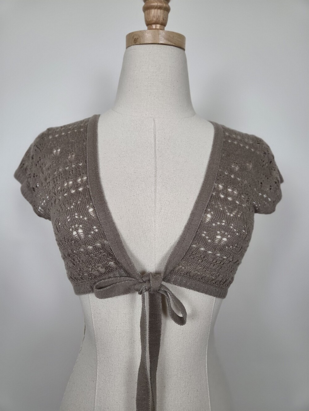 Y2K Windsor Cropped Crochet Cardigan Size Small Tie Front Beige (c1) - Picture 4 of 10